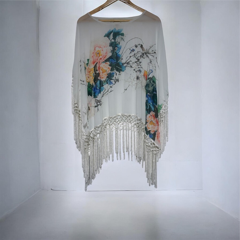 Chico's Boho Kimono Style Floral White Poncho Blouse Macrame Fringe - One Size - Picture 2 of 6